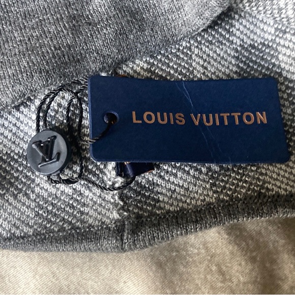 Louis Vuitton Beanie - Picture 6 of 6